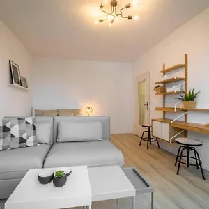sauber-und-modern-netflix-wifi-leipzig-flair-kuche.bestleipzighotels.com/